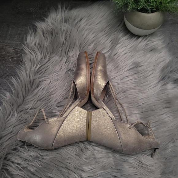 EILEEN FISHER ROPE PUMP IN PLATINUM SUEDE SIZE 8 - Picture 7 of 15